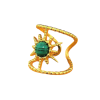 Ravissante bague GAIA, collection LES ROCHEUSES par AIFEE Jewelry. Bague en titane inoxydable trempé or jaune et serti d'une fine malachite naturelle, et enfin de taille ajustable. Bague GAIA disponible en vente en ligne sur le site AIFEE Jewelry.